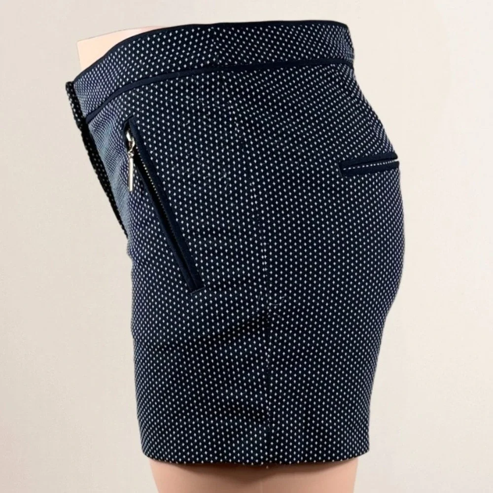 H&M Navy Blue White Diamond Pattern Tailored Shorts Gold Side Zippers Size 6